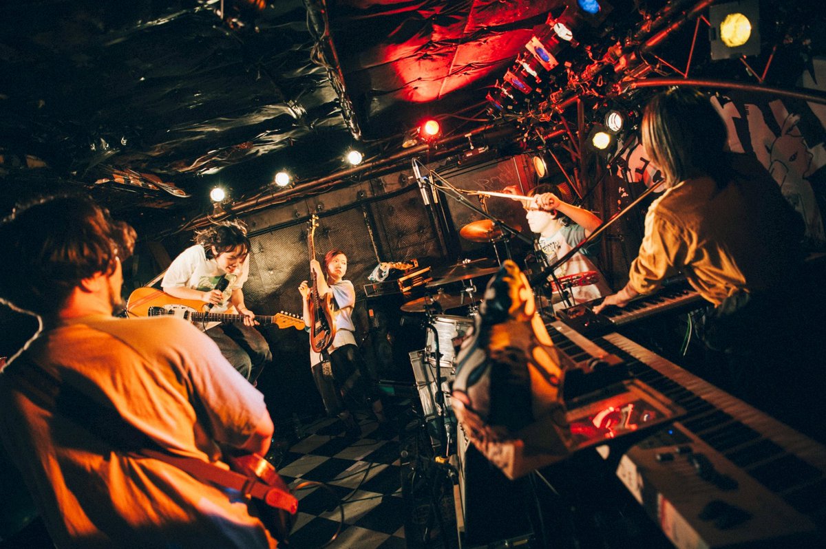ネクライトーキー / NECRY TALKIE (@talkie_official) on Twitter photo 「ゴーゴートーキーズ!2025 北上」
6/13(金)📍下北沢SHELTER
ツアー8本目!!
シェルター初ワンマン!最高な夜!!
次は来週クアトロへ🎸
Thank You!!
#ネクライトーキー #北上ツアー
📸 <a href="/tarumikana/">Kana Tarumi 垂水佳菜</a> 「ゴーゴートーキーズ!2025 北上」
6/13(金)📍下北沢SHELTER
ツアー8本目!!
シェルター初ワンマン!最高な夜!!
次は来週クアトロへ🎸
Thank You!!
#ネクライトーキー #北上ツアー
📸 <a href="/tarumikana/">Kana Tarumi 垂水佳菜</a>