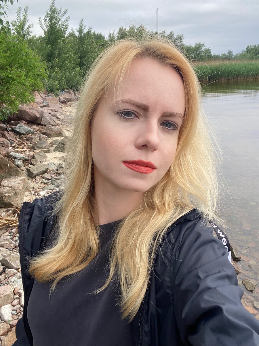 angelshalagina's tweet image. russian bots love one line the most:
“Ukraine committed genocide on russian-speaking people in Donbas.”

But I lived there.
In Stakhanov.
I am from Donbas.
I speak both Ukrainian and russian.
And I saw who brought the real war.

No one was killing russian speakers.
We were living…