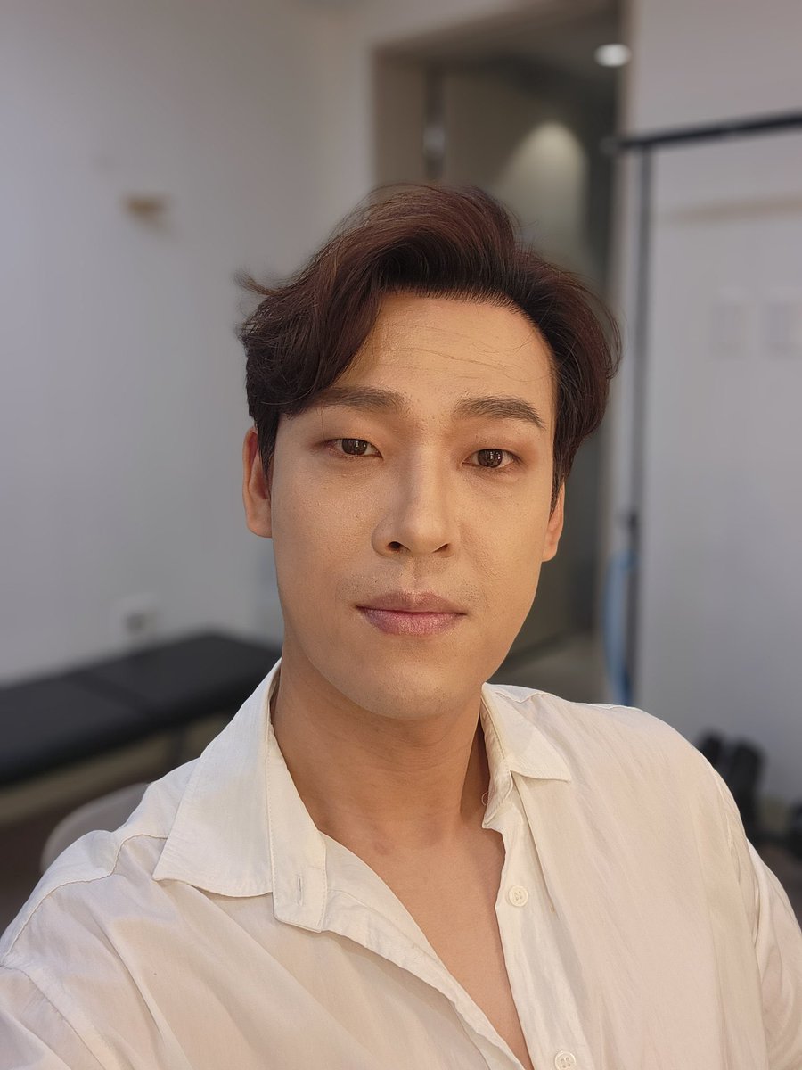 당신의 용안에 내가 감서합니다