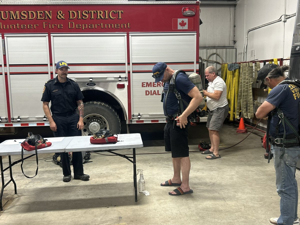 LumsdenFire's tweet image. Last night we were down at the hall as Cpt Schnell completed his practical evaluation for his NFPA 1041 Fire Instructor course. Congrats Owen!