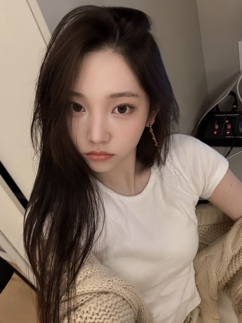 USE ' HEY / ✉️ ' - ENGLISH ONLY tweet media