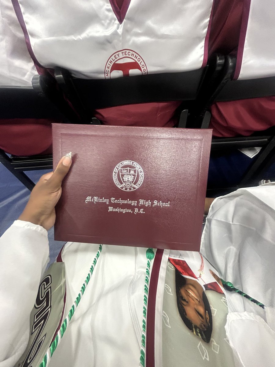 APclassroom's tweet image. #BIGGAD #Co25