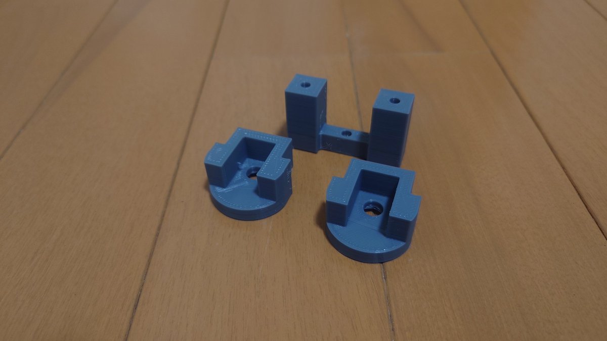 kan_e_da's tweet photo. SV650のヘッドライトをCIBIE化しました!CIBIEライトΦ180mmにマーシャルの889内リムと3Dプリンター製のアタッチメントを取り付けることで出来ました!
少しレトロ感が出て嬉しいです☺
#SV650
#Adventure3 https://t.co/WIMxBLHXbk