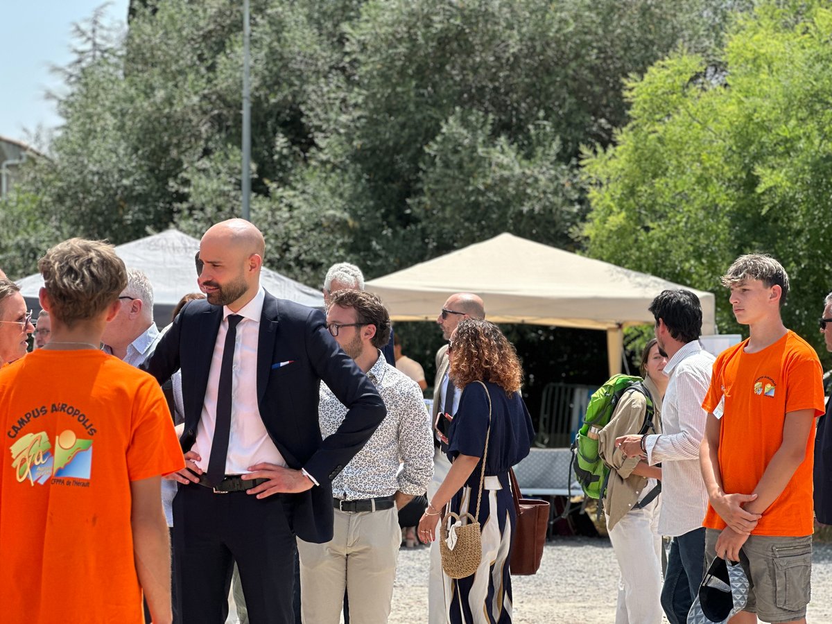 📍 𝗔̀ 𝗹𝗮 𝘀𝘂𝗶𝘁𝗲 𝗱𝗲 𝗹’𝗶𝗻𝗮𝘂𝗴𝘂𝗿𝗮𝘁𝗶𝗼𝗻 𝗲𝘁 𝗱𝗲 𝗹𝗮 𝗱𝗲́𝗰𝗼𝘂𝗽𝗲 𝗱𝘂 𝗿𝘂𝗯𝗮𝗻, la délégation a déambulé dans les allées du salon, allant à la rencontre des exposants, producteurs, porteurs de projets et visiteurs, avec un passage remarqué sur le