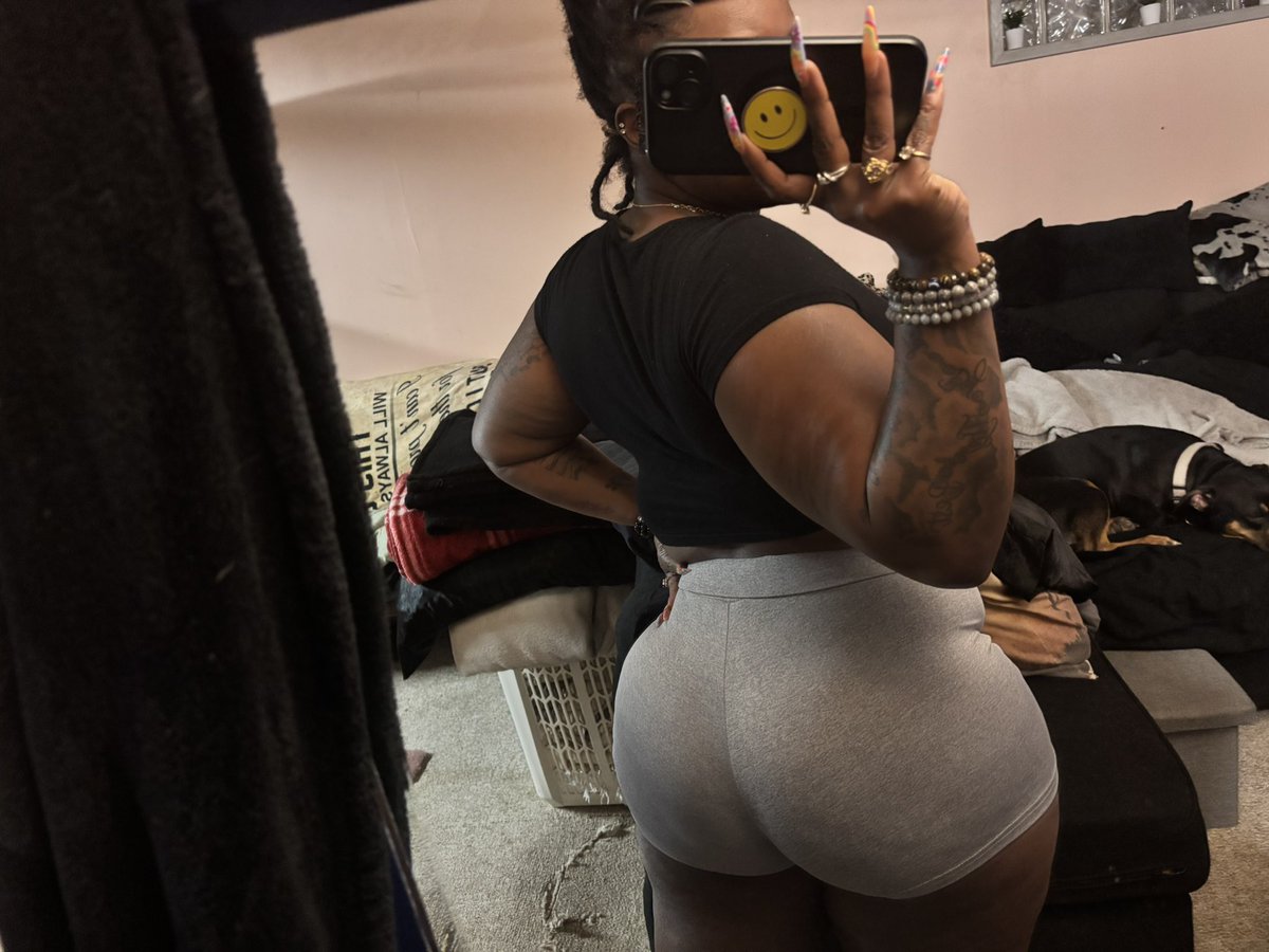 PeaceandMJ91's tweet photo. #ItsAllTHERE 🍑🤗 https://t.co/w3A47muCOJ