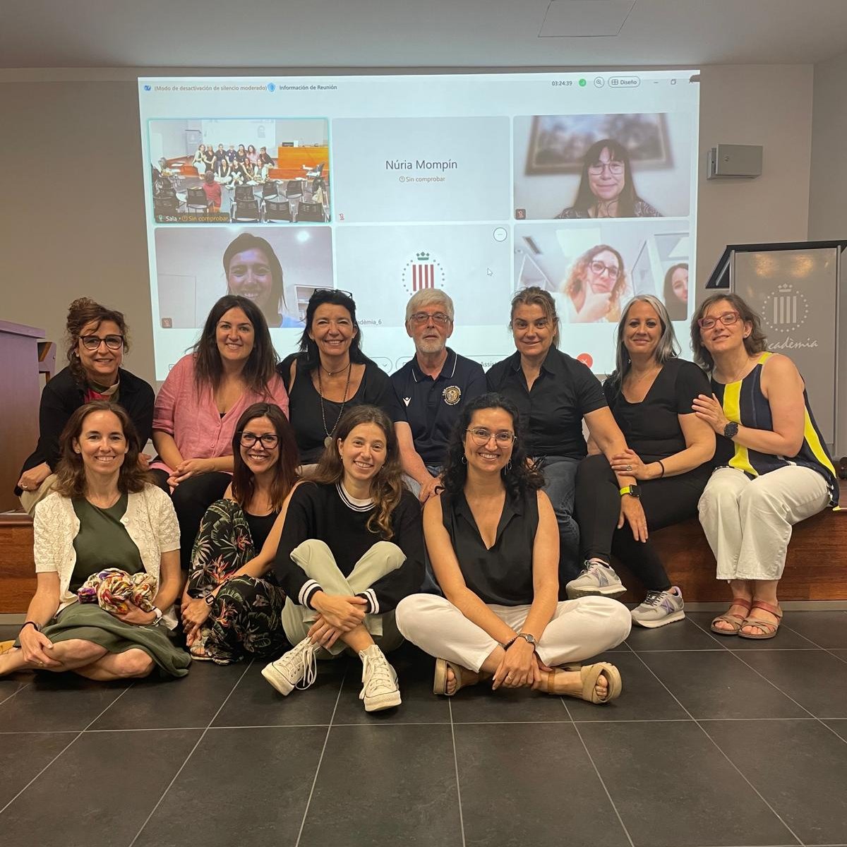 EAPScuidesUIC (@eapscuidesuic) on Twitter photo Avui hem fet la reunió de cloenda anual dels grups de treball de Psicooncologia i Psicologia Pal.liativa de la Societat Catalanobalear. Seguim sumant!
<a href="/PsicooncologiaS/">@Psicooncologia_SCBO</a> <a href="/SCBCPal/">Cures Pal·liatives - SCBCP</a> <a href="/PScbcp/">@PsicoPaliativa_SCBCP</a> <a href="/CristinaBierge/">Cristina Bierge</a> <a href="/kruzsjulve/">Cruz Sànchez-Julvé</a> <a href="/Raquel_viala/">Raquel Vila Alarcon</a> <a href="/FundlaCaixa/">Fundación ”la Caixa”</a> Avui hem fet la reunió de cloenda anual dels grups de treball de Psicooncologia i Psicologia Pal.liativa de la Societat Catalanobalear. Seguim sumant!
<a href="/PsicooncologiaS/">@Psicooncologia_SCBO</a> <a href="/SCBCPal/">Cures Pal·liatives - SCBCP</a> <a href="/PScbcp/">@PsicoPaliativa_SCBCP</a> <a href="/CristinaBierge/">Cristina Bierge</a> <a href="/kruzsjulve/">Cruz Sànchez-Julvé</a> <a href="/Raquel_viala/">Raquel Vila Alarcon</a> <a href="/FundlaCaixa/">Fundación ”la Caixa”</a>