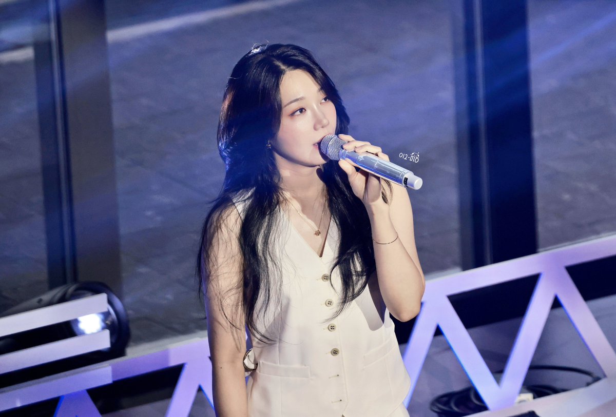 Forever__Eunji's tweet image. 250613 포르쉐 커뮤니티 밋업 은지 프리뷰

@Apinkjej 🐶🐾

출구 없는 아티스트 It's You 🤍

#Apink #에이핑크 #정은지 #은지 #郑恩地