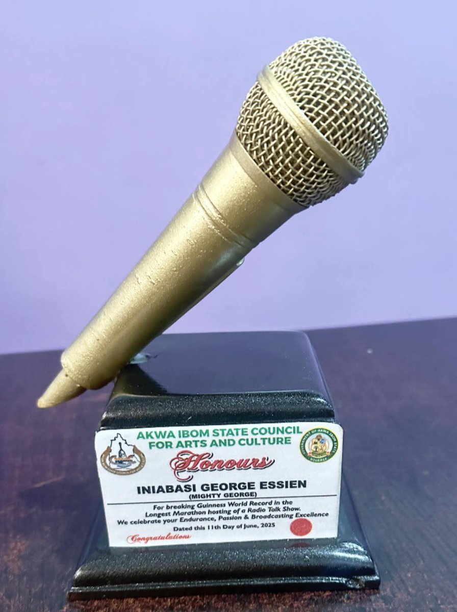 _MightyGeorge's tweet photo. ANOTHER ONE!!!
Behold, your latest CULTURAL AMBASSADOR FOR AKWA IBOM STATE! πͺπΎπͺπΎπ₯π₯
Akwa Ibom State Council for Arts & Culture, so song o ππΎ
#award #whatarush #AkwaIbom #MightyGeorgeWorldRecord https://t.co/QSCBeolzwP