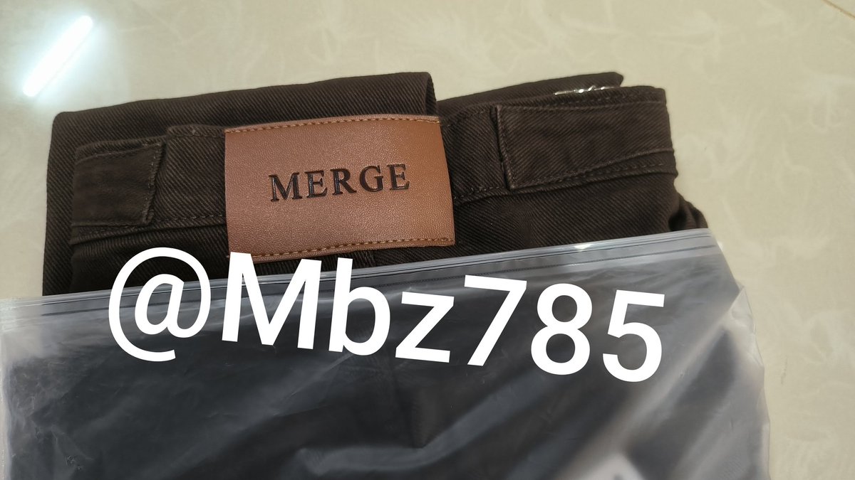 Mbz785's tweet photo. ส่งต่อ กางเกงยีนส์สีน้ำตาลของ Merge ค่ะ เพิ่งได้รับของวันนี้ แต่ลองแล้วไม่ค่อยเข้ากับเราค่ะ

ขอส่งต่อที่ 1350 ค่ะ https://t.co/6QKOvDlPXz