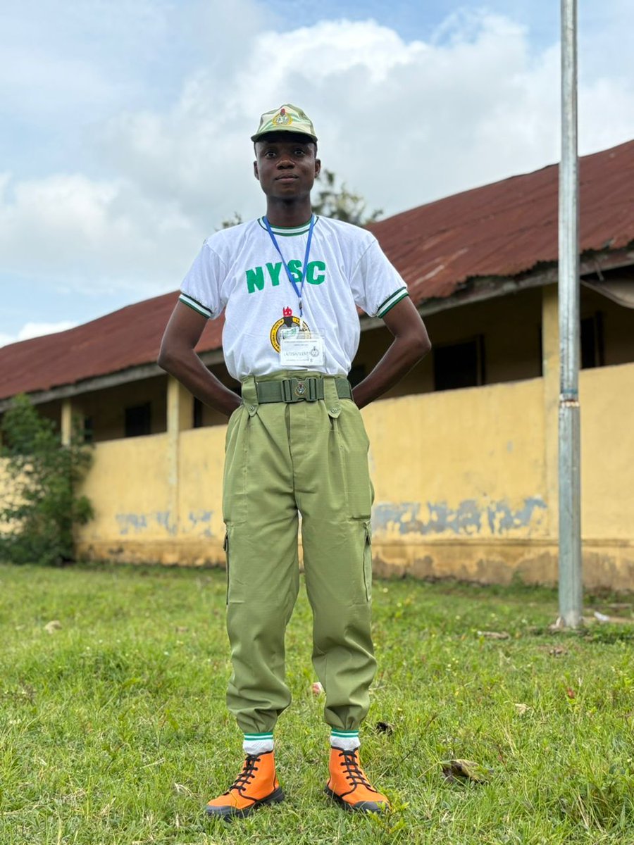 tobisings_01's tweet image. Congratulations to all New Corp Members 🎉. Into the next phase!
Had my swearing-in orientation program today in Emure, Ekiti State.

A Lagos corper in Ekiti state. It's nice to have a feel of the two states.

#nysc #batchAstream2
#Lagoscorper #inEkiticamp