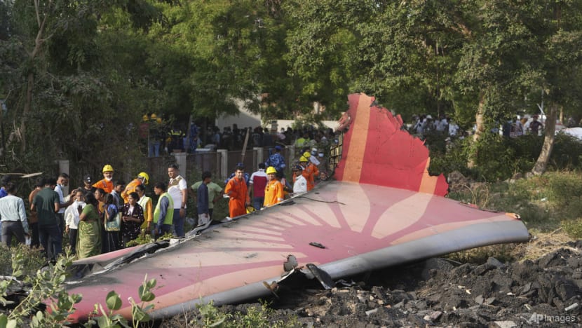 Hood Bin Halal tweet media