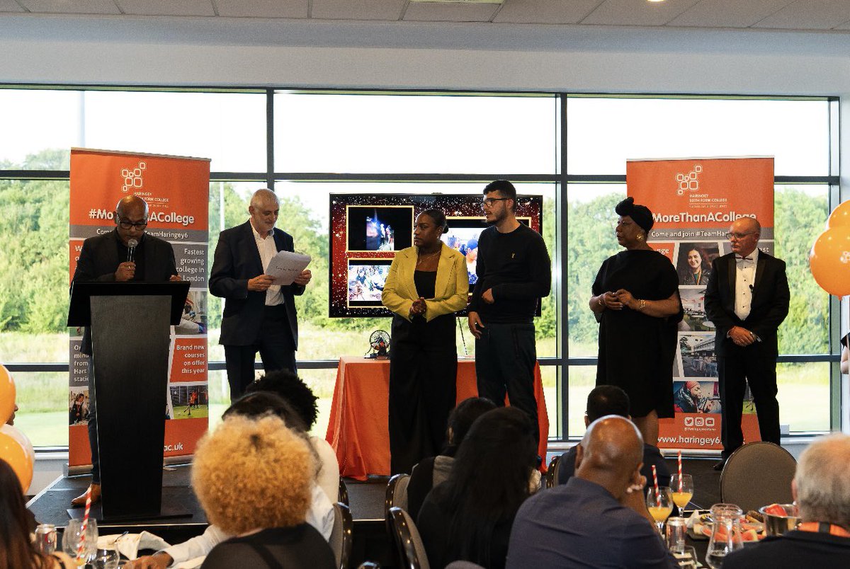 Haringey6thForm's tweet image. This week our #TeamHaringey6 students, teachers, parents and carers celebrated at our annual Student Star Awards - this took place at @stonexstadium we recognised our students that have gone above and beyond during their college journey #H6Proud #StarAwards #ApplyNow #Excellence