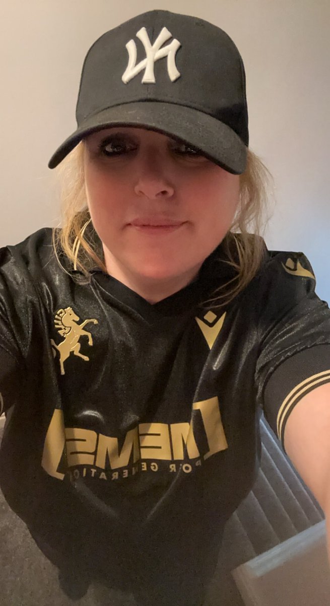 Couldn’t decide between them so bought ‘em both! <a href="/TheGillsFC/">Gillingham FC</a> #GillinghamFC #NewKitDay