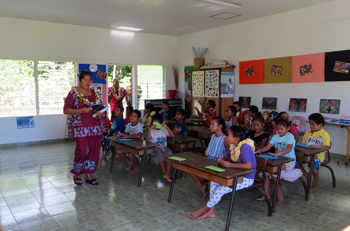 outremers360's tweet image. #WallisetFutuna: les #enseignants du #primaire désormais intégrés à la fonction publique d'État

➡️tinyurl.com/spcdvan5

➡️ Un décret officialisant l'intégration des enseignants du premier degré de Wallis-et-Futuna, collectivité française du Pacifique, à la fonction publique
