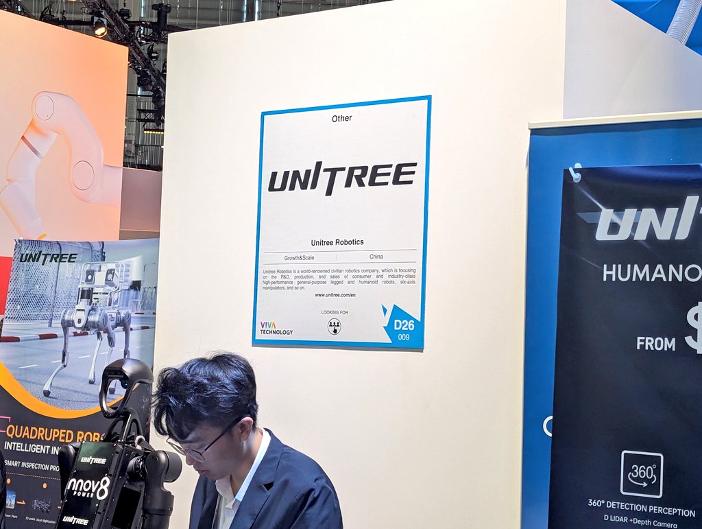 pierrepinna's tweet image. Always funny #Robots at #VivaTech! 😀
And this one is really CoOL! 😅

--
Cc @jblefevre60 @Ym78200 @kalydeoo @RLDI_Lamy @CHRISTINESOTO12 @nincoroby @EricTIXADOR @AkwyZ @aure79lien @DanielleLargier @AnthonyRochand @EvanKirstel @enilev @BetaMoroney @IanLJones98 @lyakovet @jplarger…