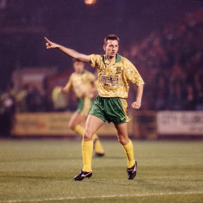 On this day in 1986, we signed Ian Crook from Tottenham for £80,000 ✍