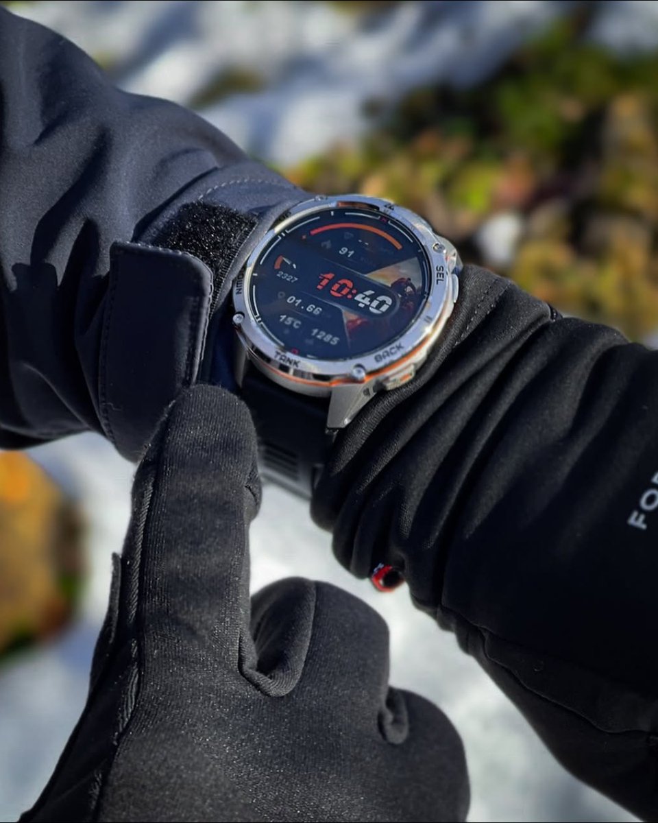 kospet_official's tweet image. 2km hike ✔
Workout buddy ✔
Summer vibes ✔

Tag us with your outdoor moves! 🌞📸

#KOSPET #HikeMore #TrainTogether