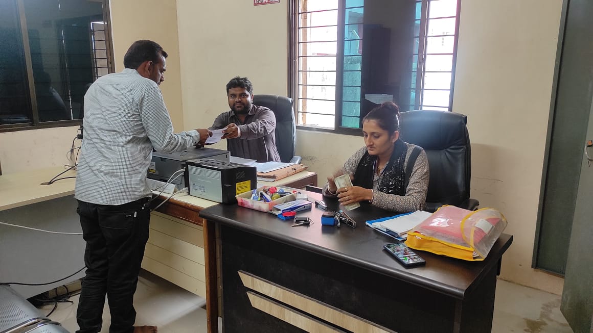 મેસવાણ ગામે વસૂલાત કેમ્પ યોજવામાં આવેલ. રેવન્યુ અને પંચાયત વેરા વસૂલાત કરવામાં આવેલ.