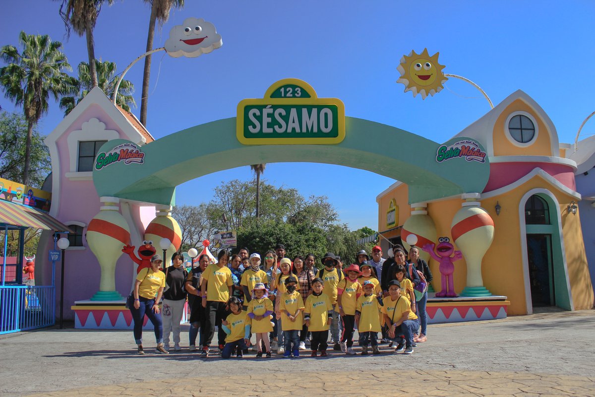 Celebramos con alegría los 11 años de la Fundación Dolphin Discovery I.A.P.
Una organización que, durante más de una década, ha trabajado con pasión y compromiso por el bienestar y desarrollo integral de la infancia, con la firme convicción de que cada niña y niño merece la