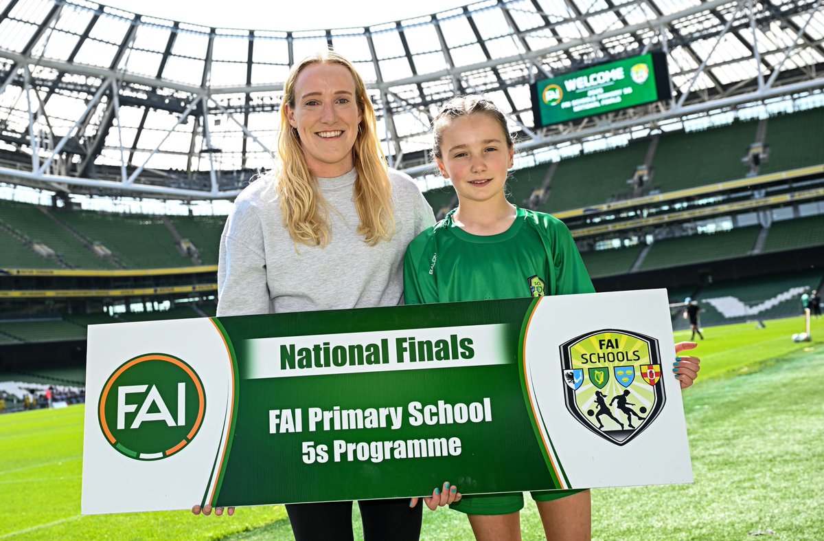 FAI Women (@faiwomen) on Twitter photo It's a family thing 🤝
Former WNT international <a href="/MeabhDeBurca/">Méabh De Búrca</a> with her niece Réidín Ní Dhrisceoil at the FAI Schools Primary 5s National Finals 👍
25 years on from Méabh collecting a winners' medal, she was cheering on the students from Scoil Fhursa, Gaillimh 👏 It's a family thing 🤝
Former WNT international <a href="/MeabhDeBurca/">Méabh De Búrca</a> with her niece Réidín Ní Dhrisceoil at the FAI Schools Primary 5s National Finals 👍
25 years on from Méabh collecting a winners' medal, she was cheering on the students from Scoil Fhursa, Gaillimh 👏