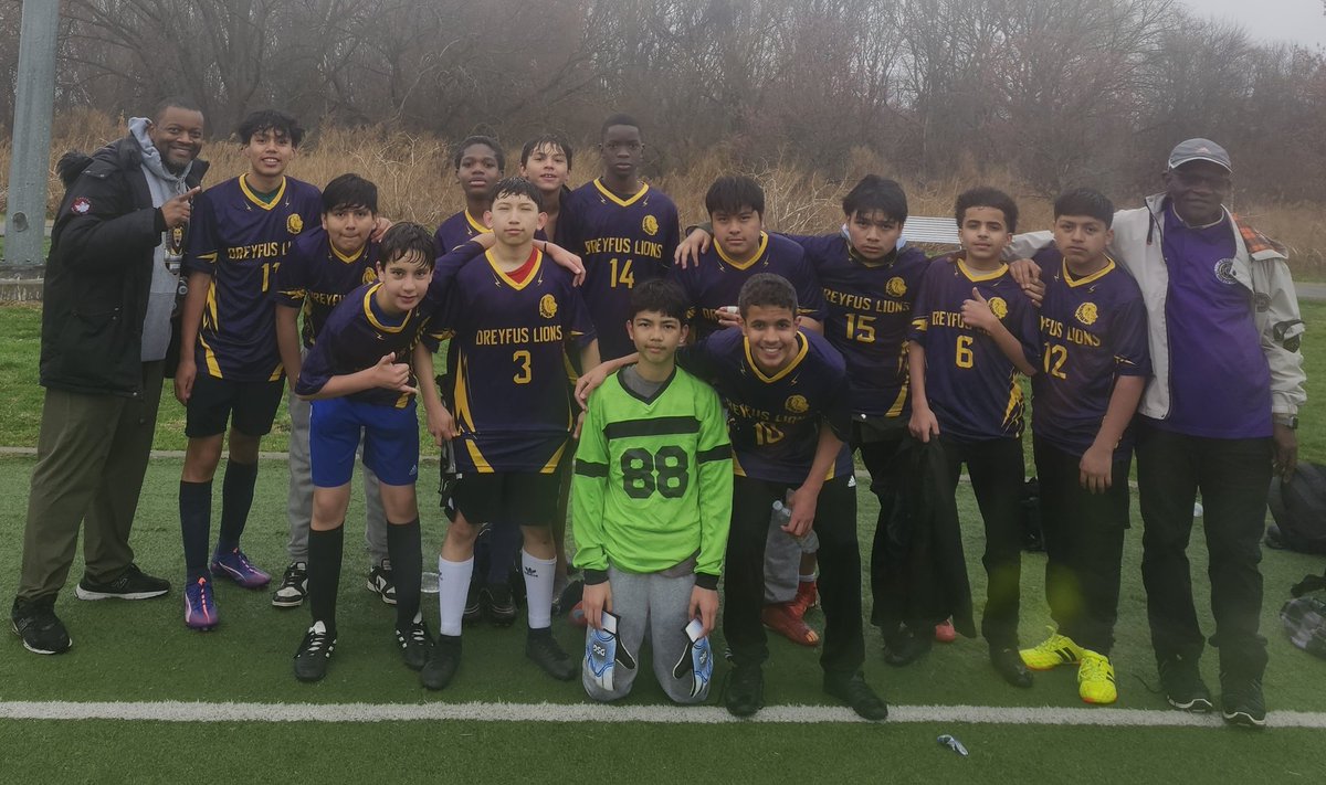 We did it again!
Another league but the same outcome...
Our Varisty Boys Soccer team at Drefyus is the Staten Island Youth Soccer League U15 and under division 2 champs! 💪🏆⚽️💜🦁💜