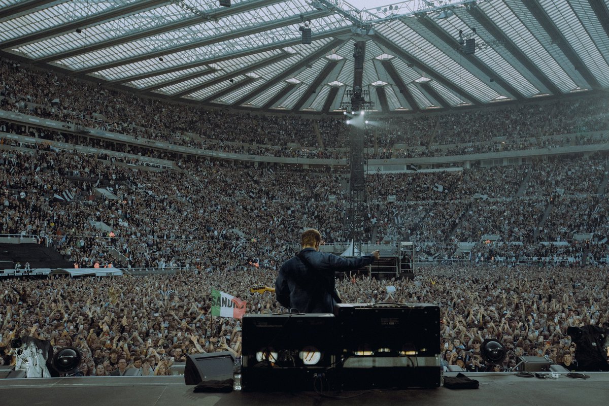samfendermusic's tweet image. Thank you so much Newcastle
🙏🤍🖤
SJP Night 1