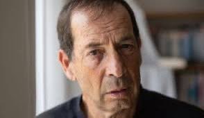 בני ברבש

אומרים לי שאני שופט את כל מעשי הממשלה דרך הפריזמה של שנאתי לנתניהו. שאני לא מסוגל לפרגן לאיש הנקלה הזה גם כאשר הוא מוביל מהלך חשוב וגורלי בהצלחה כל כך גדולה (אל ההצלחה אגיע בהמשך). 

אבל העניין הוא לא מה שאני מרגיש כלפי נתניהו, אלא חוסר האמון המוחלט שאני רוחש למניעיו