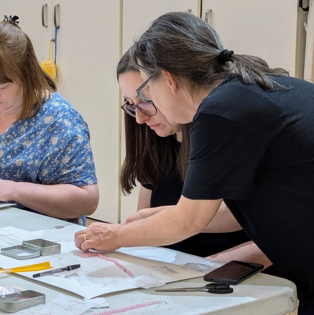 Our first creative wellbeing session for people who have experienced stillbirths and neonatal death took place on 10th June at Millennium Gallery in Sheffield. @sheffmuseums
Big thanks to @sheffhospitalcharity and our bereavement midwives' team for supporting these sessions.