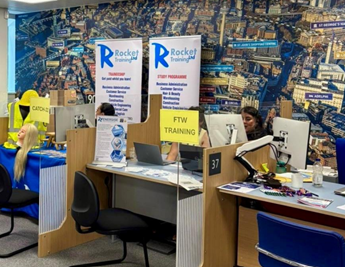 PeteJamiesonDWP's tweet photo. #MerseysideEmployerAdvisors hosted an amazing Sector Focus Futures Recruitment Event at #DukeStreetJobcentre.  25 Employers &amp; 198 customers attended with over 45 brilliant outcomes  including job offers and 2nd interviews.  Great buzz and feedback from all.  Well done Team ⭐⭐⭐ https://t.co/r7an3wPAyV