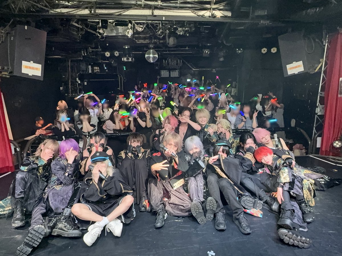 ・⋯┅┅+᛭+♱༺𓆩✟︎𓆪༻♱+᛭+┅┅⋯・
『はじまりのひ』

【動員70人を超えて103人！！】
沢山のご来場ありがとう御座いました‼️

動員達成致しましたので
🔥ツーマンコンテンツ🔥
キミノウィルス×ΣVOLコラボアー写撮影決定‼️‼️

今後続いていくコラボ活動をお楽しみに！！
