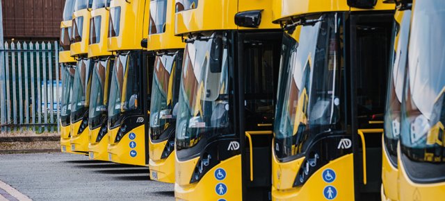 COMMENT 🗣️ | Bee Network offers blueprint for Britain. As Anne-Marie Purcell bids farewell to the Bee Network and its striking yellow buses, she does so with immense pride - and says it’s a model that others can follow
🚍🐝
➡️ tinyurl.com/mw4wdnj8