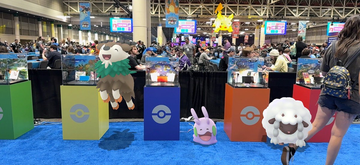 DanPharmDx's tweet photo. Seeing the years of Pokemon!
#Pokemon #PokemonGo #PokemonNAIC #PokemonAR https://t.co/MdGf75m10n