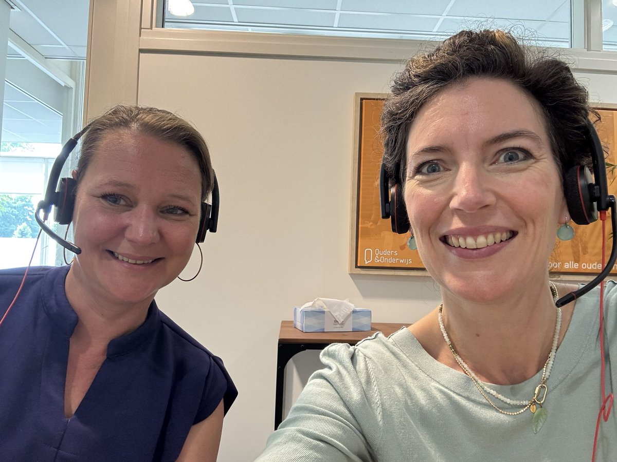 Marleen Haage (@marleenhaage) on Twitter photo Met <a href="/lobkevlaming/">Lobke Vlaming</a> van Ouders&Onderwijs aan de telefoon voor het adviespunt. Na de examens bijna 100 ouders aan de lijn! Bel maandag weer: ☎️ 088-6050101 Met <a href="/lobkevlaming/">Lobke Vlaming</a> van Ouders&Onderwijs aan de telefoon voor het adviespunt. Na de examens bijna 100 ouders aan de lijn! Bel maandag weer: ☎️ 088-6050101