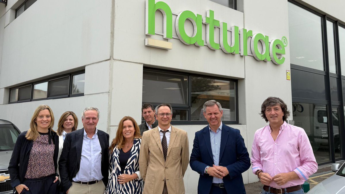 Esta semana visité las instalaciones de <a href="/eNaturae/">Naturae</a> un proyecto innovador a nivel mundial que desde <a href="/MercaolidUAV/">Mercaolid</a> opera a todo el mundo.
Agradecer la visita y trasladar la enhorabuena por esa apuesta acertada por productos saludables e innovadores que son fruto de un buen trabajo.