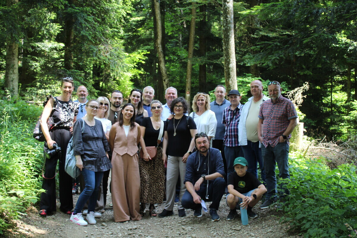 agroklub's tweet image. Društvo agrarnih novinara Hrvatske #DANH održalo je jučer svoje tradicionalno godišnje okupljanje, kojem je pridodana i edukativna dimenzija zahvaljujući aktivnostima Nacionalne mreže Zajedničke poljoprivredne politike i partnerima.

Nakon okupljanja u Zagrebu događaj se odvijao…