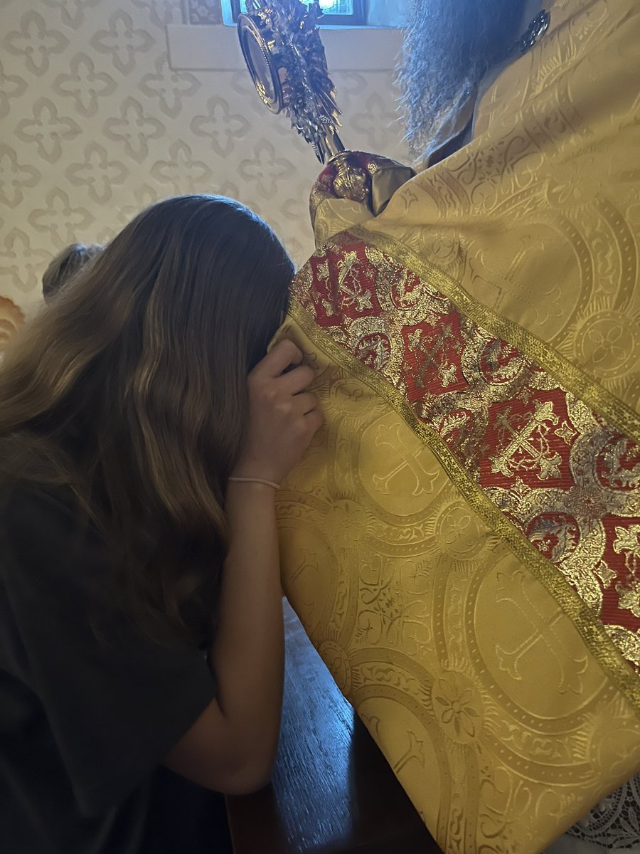 CAMINOdeCA2025's tweet photo. Heavenly surround sound in Mission San Antonio.

Blessing and dedication of the Cruz de Ferro at Mission San Miguel where pilgrims lay their prayers and burdens at the foot of the Cross.

Healing Service at Old Mission San Luis Obispo. https://t.co/CjE48fJptX