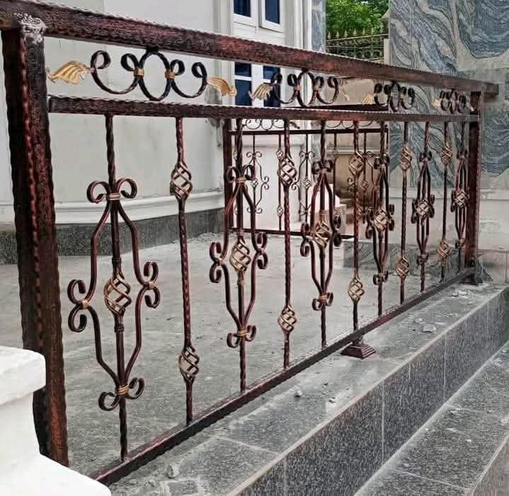 richie4mom's tweet image. Contact us today at RICHIE ALUMINUM PROJECT for your quality aluminum profiles and installation… 
(STAIR RAILS) 
#Stairrails