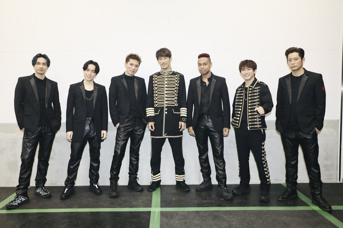 exilelive_acc's tweet photo. ❚ これまでご来場頂いたEXILEの「ライブ」での皆様の思い出エピソードを教えて下さい☺︎

スターティングメンバーの思い出は #WHATISEXILE ライブのことや、THE REASONツアーで観たいパフォーマンスなどでもOK☑︎

#思い出振り返り
#思い出交換

━━━━
☑︎ファンクラブチケット抽選先行は
6/15(日)23:00まで🎫
3年ぶりのドームツアー
EXILE LIVE TOUR 2025 #THEREASON

3年ぶりのドームツアー
EXILE LIVE TOUR 2025 #THEREASON

▼ 受付対象FAN CLUB
#EXILE
https://t.co/XbfsS3zZzi

#三代目JSOULBROTHERS
https://t.co/Ru610w5U09

#THERAMPAGE
https://t.co/XDwLmHcdvH

#THERAMPGE GLOBAL
https://t.co/MPXLKuLfwf

#FANTASTICS
https://t.co/ECMEZr8aSB

━━━━ Schedule ━━━━

📍みずほPayPayドーム福岡

11/15(土)
OPEN 15:00 / START 17:00

‧┈┈┈┈┈┈┈┈┈┈┈┈‧

📍京セラドーム大阪

11/29(土)
OPEN 14:00 / START 16:00

11/30(日)
OPEN 14:00 / START 16:00

‧┈┈┈┈┈┈┈┈┈┈┈┈‧

📍バンテリンドームナゴヤ

12/27(土)
OPEN 14:00 / START 16:00

12/28(日)
OPEN 14:00 / START 16:00

‧┈┈┈┈┈┈┈┈┈┈┈┈‧

出演：
EXILE ( #ATSUSHI 、#AKIRA　、#TAKAHIRO　、　#KENCHI　、#TETSUYA 、#NESMITH 、
#SHOKICHI 、#NAOTO 、#NAOKI 、#SEKAI 、#TAIKI )
#陣(THE RAMPAGE) 、 #神谷健太 (THE RAMPAGE)、#山本彰吾 (THE RAMPAGE)、#岩谷翔吾 (THE RAMPAGE)、#浦川翔平 (THE RAMPAGE)、#藤原樹(THE RAMPAGE)、
#澤本夏輝 (FANTASTICS)、#堀夏喜 (FANTASTICS)、#木村慧人 (FANTASTICS)

※今回のライブツアーは福岡・愛知・大阪の「3都市5公演」のみでの開催となります。

💺ファミリーシート（着席指定）について
「ファミリーシート」とはお子様や、ご年配のお客様がライブを着席してご観覧いただける「着席指定」でのお席になります。
ライブ中は必ず着席してご観覧いただきますよう、お願いいたします。
※ご家族連れでなくても、「着席指定」ご希望のお客様はどなたでも「ファミリーシート」にお申込みいただけます。
※ファミリーシートは1席分の価格になります。ペアチケットではございません。
※ステージからの近さを保証する座席ではございません。
※ファミリーシートと全席指定に関しては、同一公演にお申し込みいただけますが、重複して当選することはございません。
https://t.co/UzqlAvpCK0

#EXILE
#EX_THEREASON
#PROJECTEXILE 第12弾