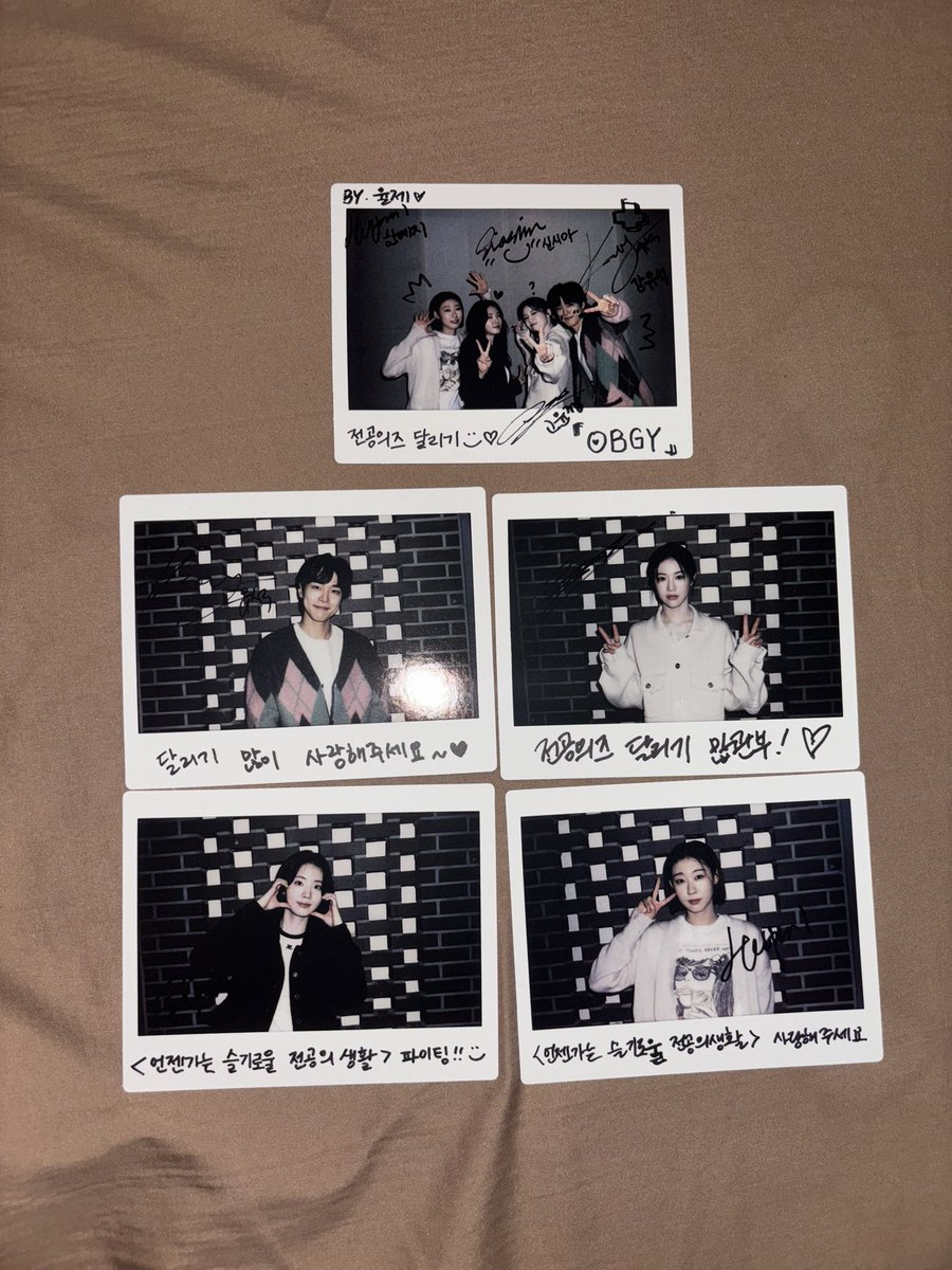 ohcarat's tweet photo. 7. TXT (Set) individual + group = RM15
8. Mido and Falasol (Set) individual + group = RM15
9. OBGY (Set) individual + group = RM15

*Price excluding postage RM5

Feel free to DM 

#pasarsvt #pasartxt 
#pasarstraykids #pasaraespa #pasarive #pasargidle  
#ResidentPlaybook https://t.co/kJu9ZTfd5g