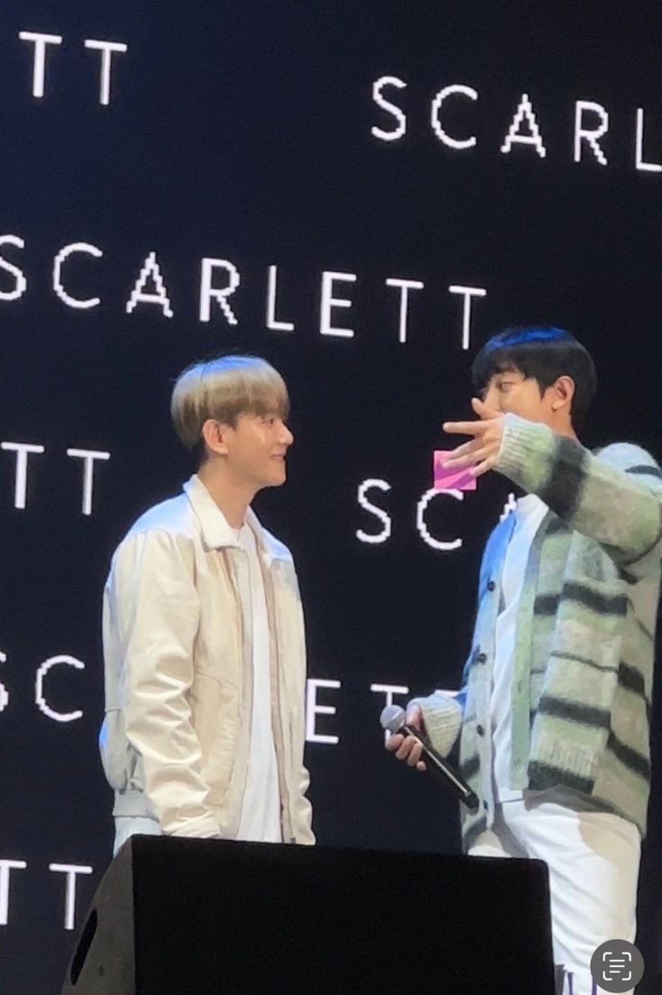 chapter519's tweet photo. HAPPY 614 DAY TO MY FELLOW CHERRYBERRIES AND MY CHANBAEK POOKIES 🍒🍓❤️‍🔥 https://t.co/DKdqJmVp7Y