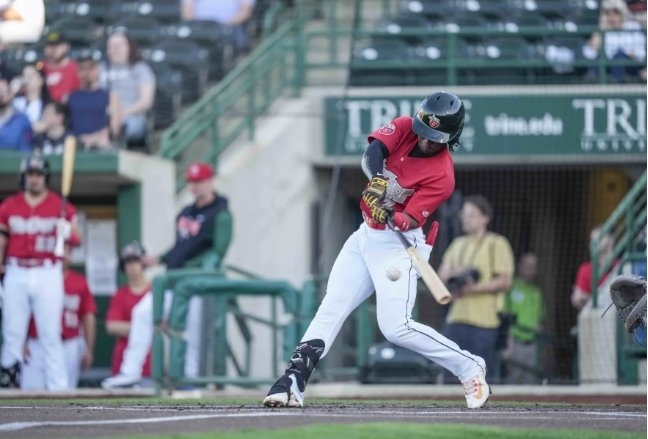 #AA
Nerwilliam Cedeño CF #Padres 4-2, 2 CA, 2H (2), BR (1, Home) CE (9) (.215)
#A 
Miguel Villarroel SS #Cardinals 6-2,CA,HR (2)💪,4 CE (18) (.249)
Samuel Pérez #Twins 2.1 IP, BB, 2 K.(2.96)
Luiyin Alastre RF #Brewers 5-3,CA.(.185)
Víctor Arias DH #BlueJays 5-1, 2CA,2H,CE (.290)