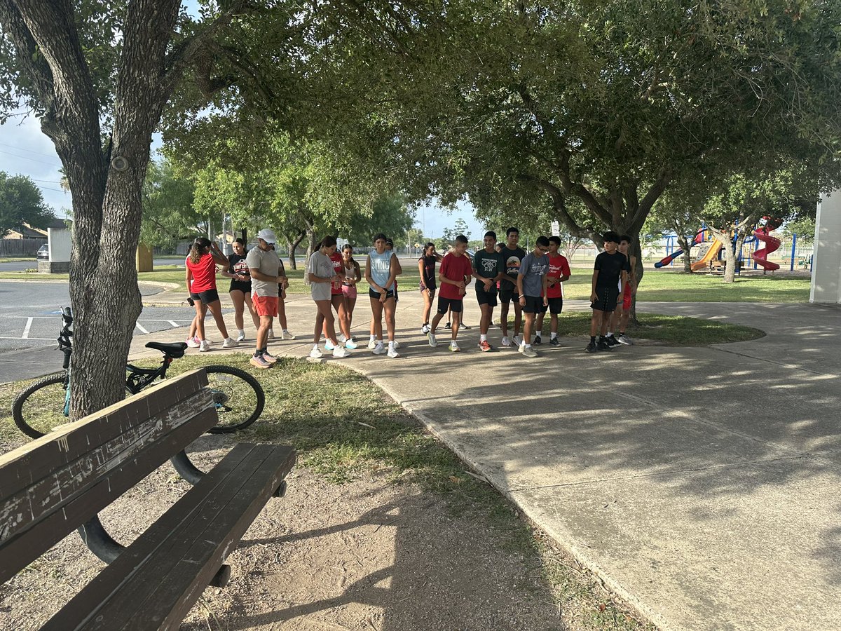 HHS TrackXC (@htrackxc) on Twitter photo Week 3 in the books!!   Hills pay the bills!!  #CSND Week 3 in the books!!   Hills pay the bills!!  #CSND