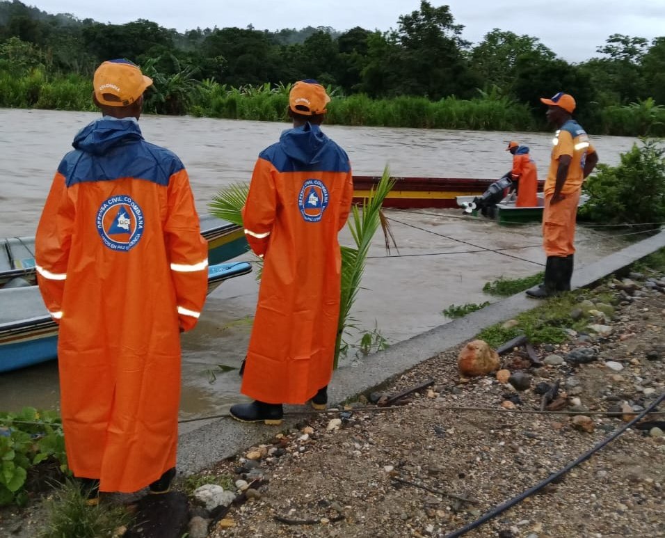 DefensaCivilCo's tweet photo. Emergencia en #Chocó. 🆘🧡
Voluntarios de la @DefensaCivilCo apoyan la atención de varias emergencias en los municipios de #Istmima, #MedioSanJuan y #Certegui, por cuenta de las fuertes lluvias.
Activamos todas nuestras capacidades operativas en beneficio de las comunidades https://t.co/adv8k1Y2JC