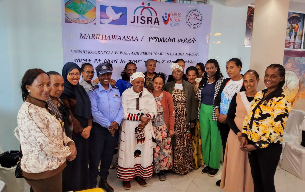 EifddaForyou's tweet image. 🌿 Holeta City is transforming!
Thanks to Ms. Tshay Dodi’s powerful leadership, the "Mother of Peace" platform & School Clubs are empowering women & girls through interfaith peace & gender-sensitive training.
Tree planting marked #EnvironmentDay & our unity for peace & #FoRB!