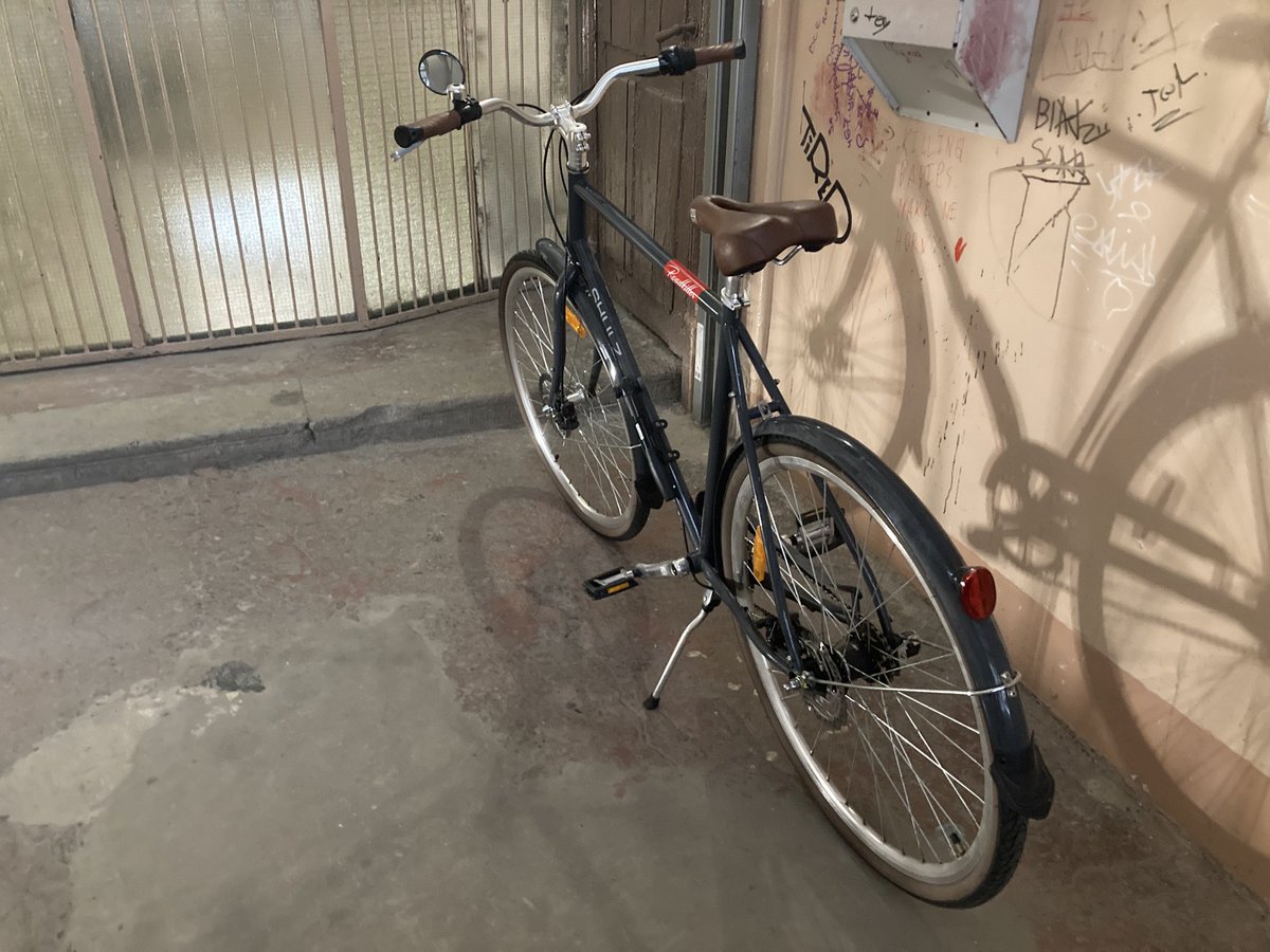 А ещё велик починил, принимаются приглашения покататься в белые ночи