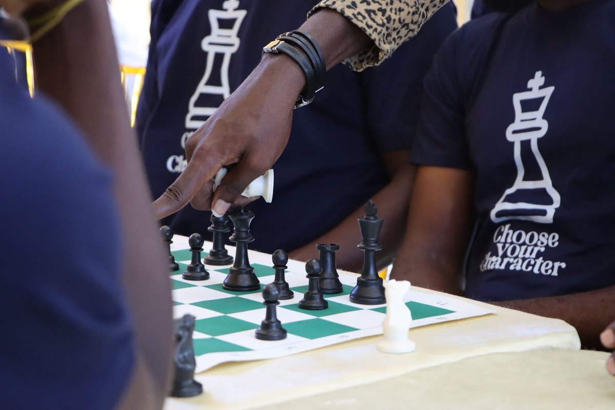 *Emeka, 62, has spent the past six years at the Maiduguri Max Custodial Centre.

But one morning in July 2024, what seemed like just another day turned into an experience that changed his view on his imprisonment. 

He learned to play chess.♟️

His story: unodc.org/conig/en/stori…