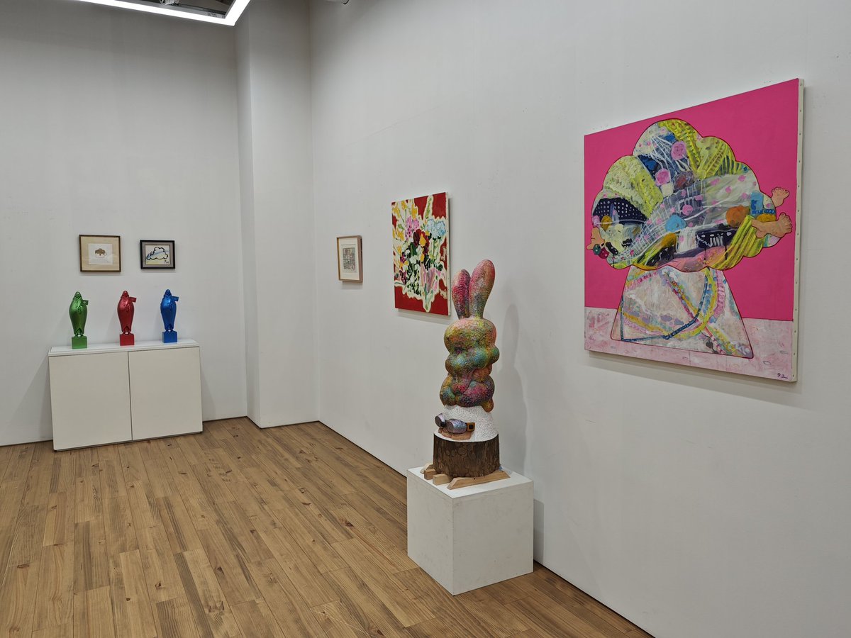 mirabelle1395's tweet photo. gallery UG Tennoz Annexへ。ええと、たぶん常設展。
Tokyo International Galleryへ。中山夏希個展「河床より来訪者へ」。奥の空間で長編映画を上映(これのみ撮影不可)。6/28(土)まで。 https://t.co/Nf1MQ9Tbwk