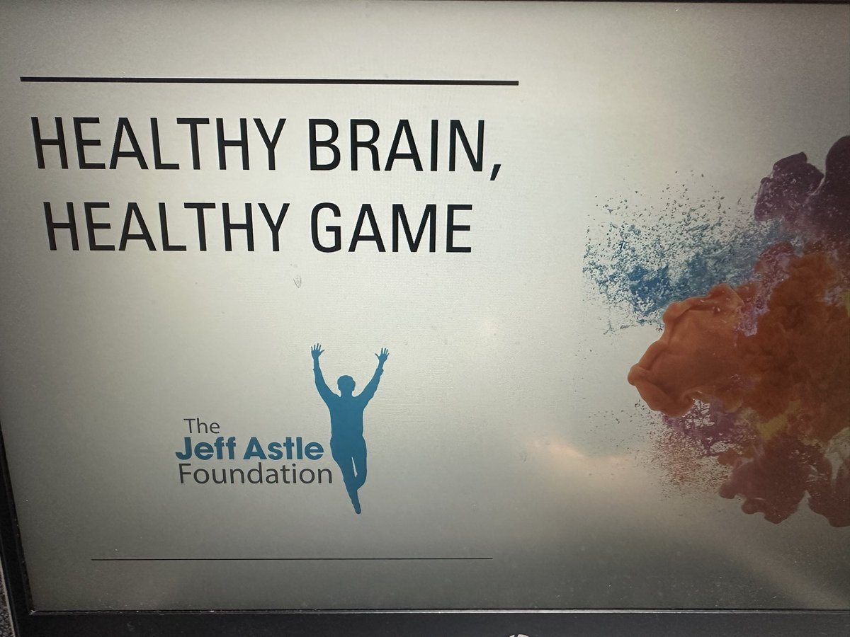 DawnAstle9's tweet image. After the excitement of my investiture it was straight back to work when I visited @AshbyIvanhoe_FC yesterday evening to talk about #concussion, #CTE, the #FIELDSTUDY , the current heading guidance for children and the return to play protocols in the grass roots game.
It was…