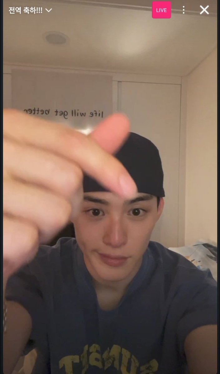 chnjyou's tweet photo. The cutest happiest teary day jyou is back😞🩵 https://t.co/zpvWWAjwoC