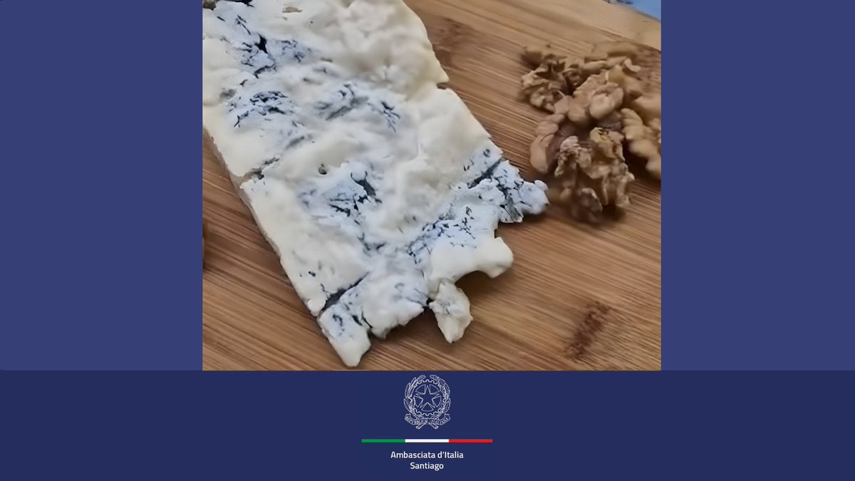 #EXCELENCIASSOLOITALIANAS Con reconocimiento de INAPI en 2023, el #Gorgonzola solo puede venderse en Chile con ese nombre si producido en las regiones de Piamonte y Lombardía, 🇮🇹. Este queso forma parte de productos protegidos por Acuerdo Marco Reforzado UE-Chile. <a href="/UEenChile/">UE en Chile 🇪🇺</a>